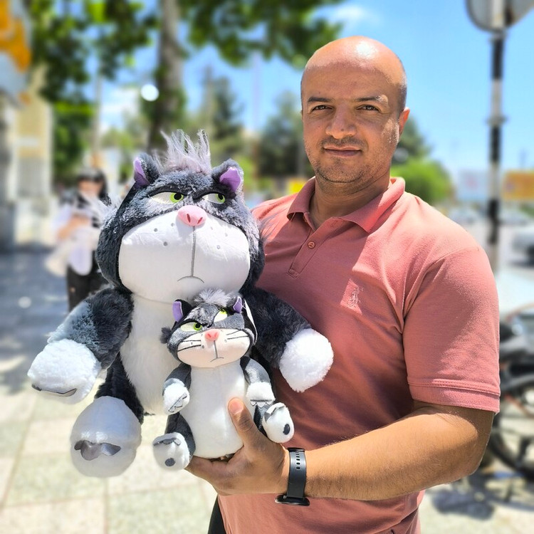 عروسک گربه لوسیفر