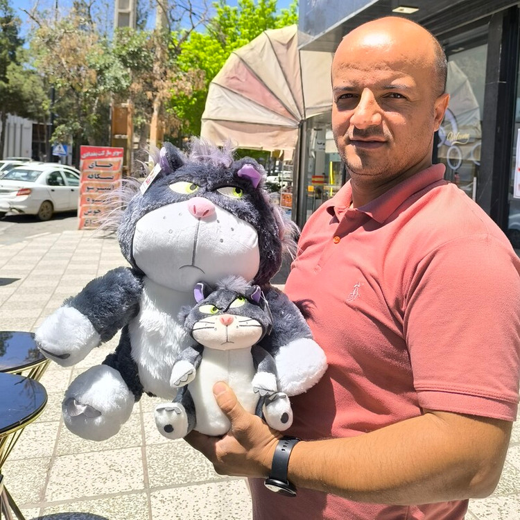 عروسک گربه لوسیفر
