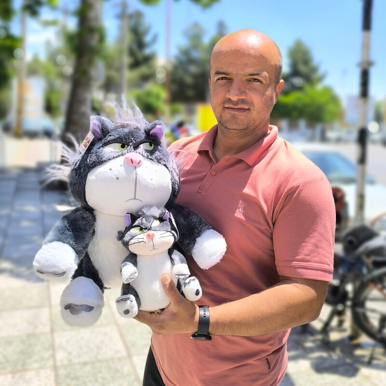 عروسک گربه لوسیفر