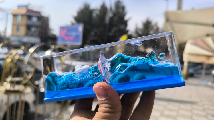 دکوری آکواریومی کشتی معلق
