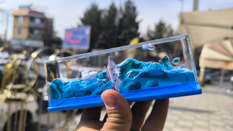 دکوری آکواریومی کشتی معلق