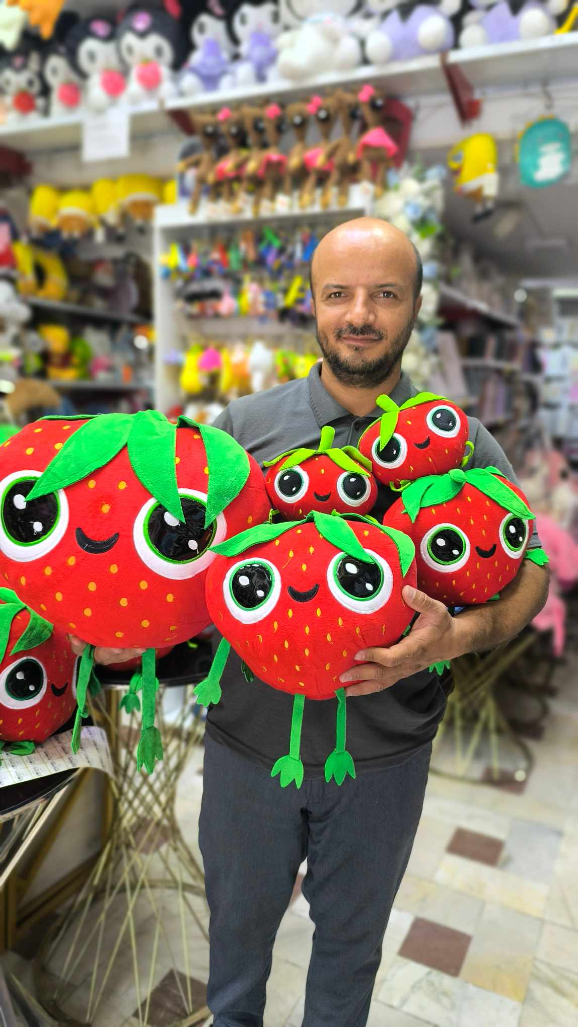 عروسک فرنگیس